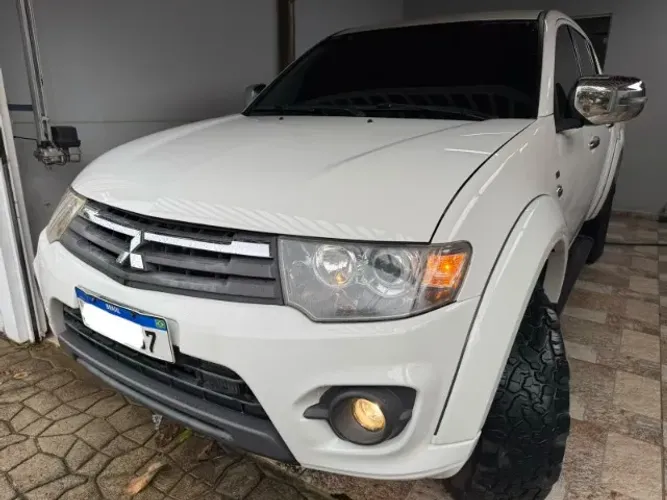 Mitsubishi L200 Triton HPE 3.5 CD V6 24V Flex Aut. 2015