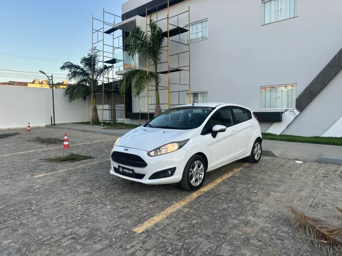 Ford Fiesta 1.6 16V Flex Aut. 5P 2016