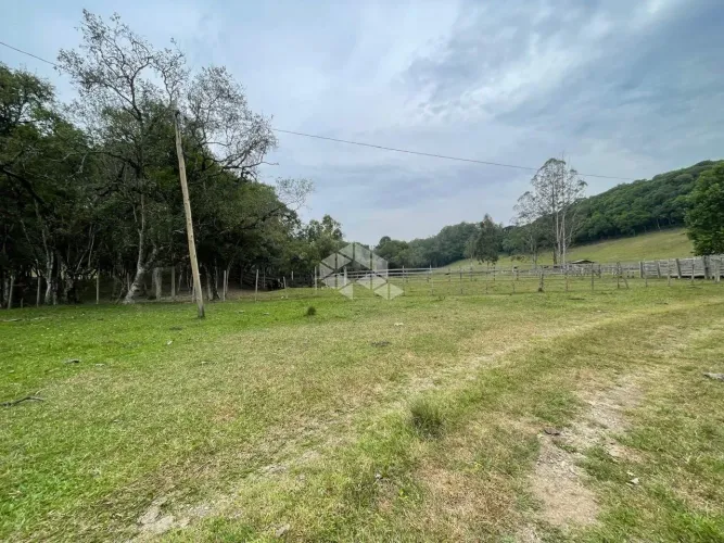 Onde o Horizonte se Encontra com a Paz:, a 12km de Bento