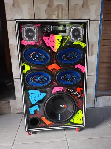 Caixa de som residencial