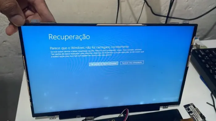 VENDO UMA TELA 14 SLIN LED 30 PINOS
