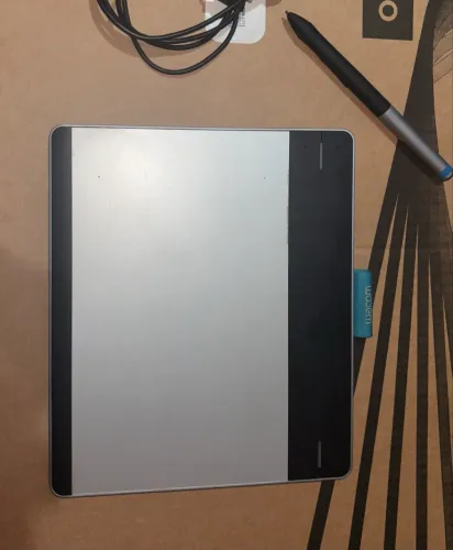 Mesa digitalizadora Wacom CTL - 480 pen small