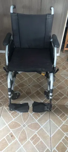 Cadeira de rodas ottobock usada