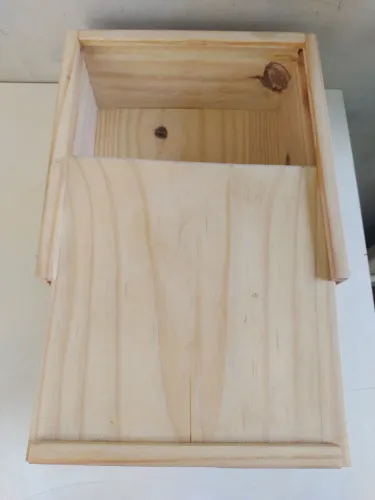 Caixa organizadora em madeira pinus tamanho 25 x 25 cm