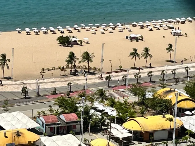 Alugo apartamento mobiliado com vista mar