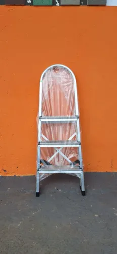 Escada de Alumínio 3 Degraus