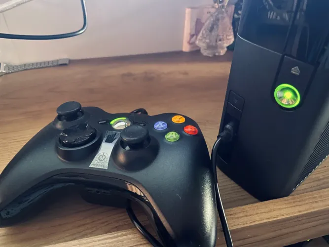 Xbox 360 Slim Completo + Controle + Minecraft - Pronto pra jogar