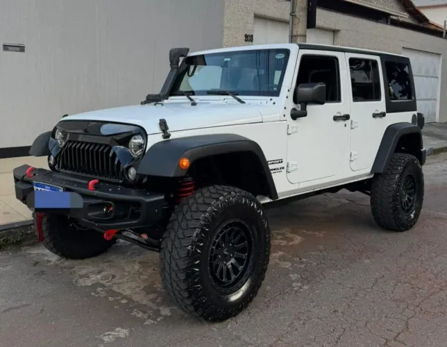 Jeep Wrangler Unlimited Sport 3.6 V6 284cv 4P 2015
