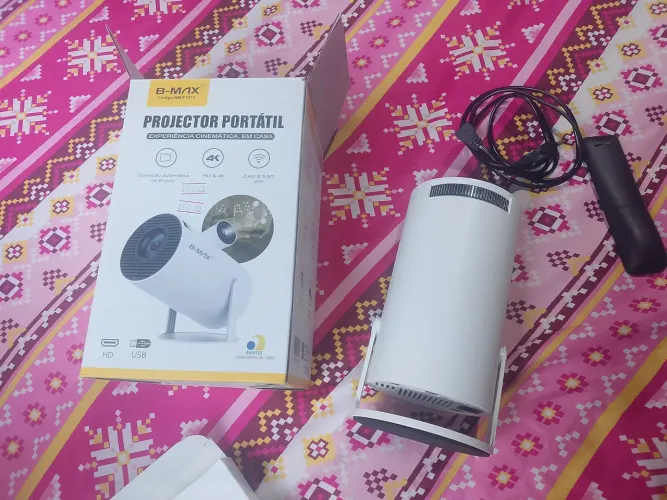 Vendo um retroprojetor em perfeitas condições