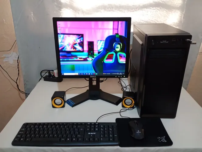 Vendo computador completo top ótimo desempenho i 3 terceira geração 8 gigas de memória