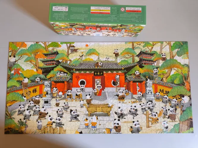 Quebra cabeça 1000 peças <br>Marca: MOMIBOOK <br>Completo, montado 1x<br>