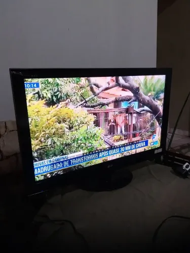 Tv lg 42poleg. Plasma ótima de imagem e funcionamento