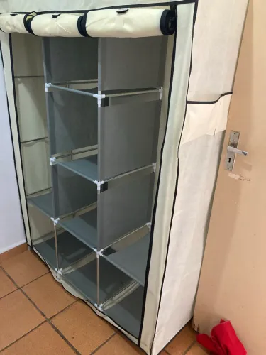 Vaga feminina no centro de Uberlândia 