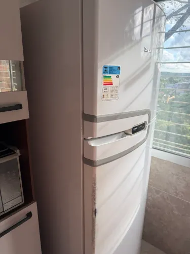 VENDE-SE GELADEIRA FROST FREE 386 LTS CONSUL TURBO EM PERFEITO ESTADO DE CONSERVAÇÃO!