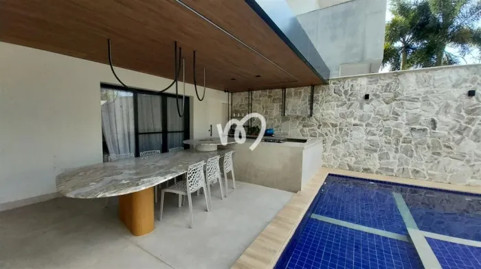 Casa Reformada e Mobiliada no Condominio Riviera Del Sol