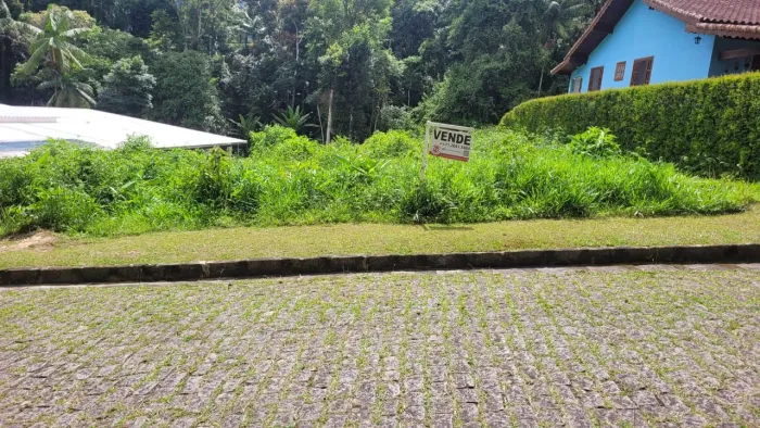Terreno espetacular no Condomínio Vale dos Esquilos