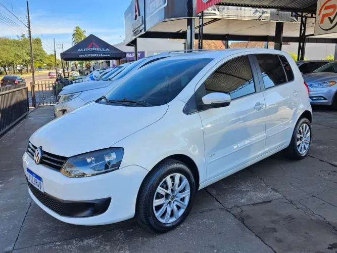 Volkswagen Fox 1.6 MI Total Flex 8V 5P 2014