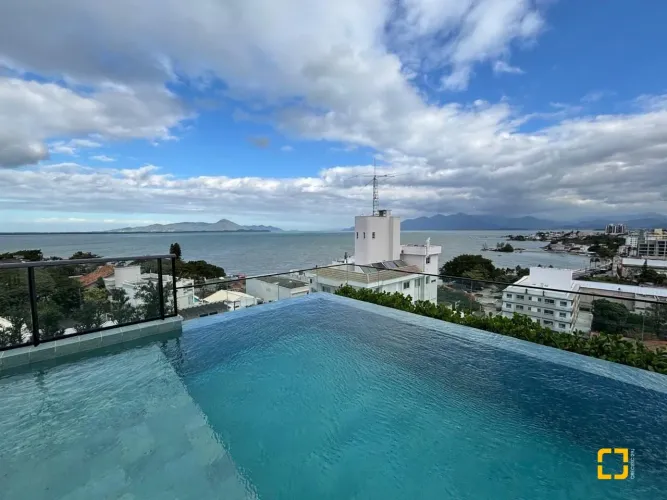 Studio Garden no bairro Coqueiros, em Florianópolis.