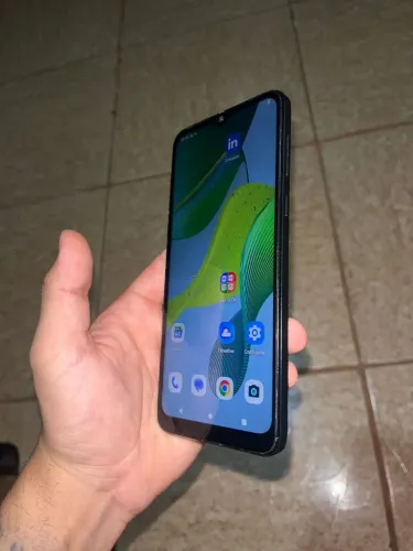 Motorola E13