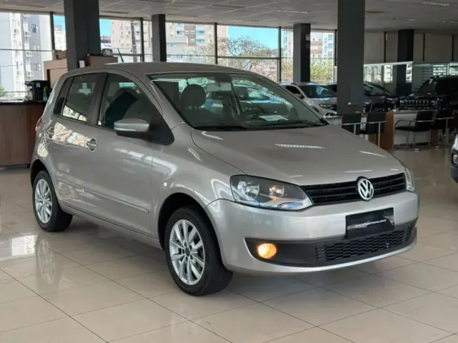 Volkswagen Fox 1.0 MI Total Flex 8V 5P 2014
