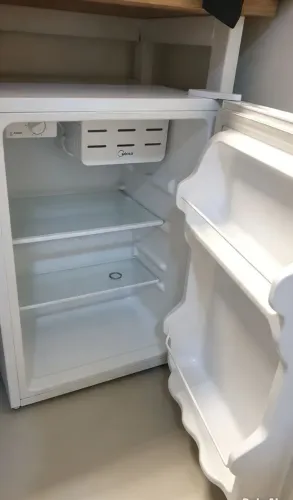 Frigobar midea 
