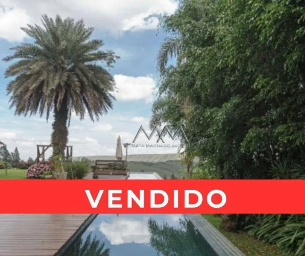 Casa à Venda no Condomínio Serra dos Manacás | 3 Quartos - 382 m²