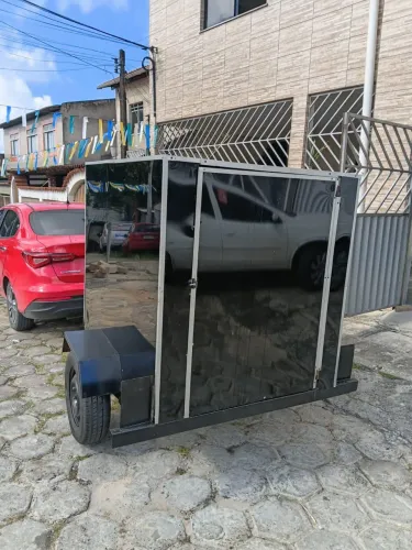 VENDO CARRETINHA/CARROCINHA BAÚ NOVA