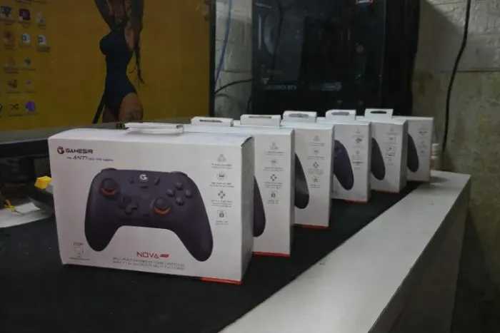 Controle Gamersir Nova Lite