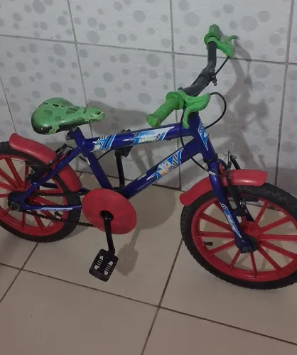 BICICLETA INFANTIL ARO 16 SEMI NOVA