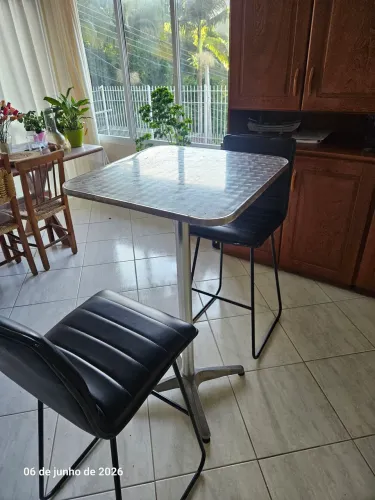 Mesa de aluminio