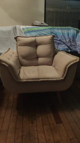 Conjunto Sofá Contemporâneo 2,85 m, base de madeira + Par de Poltronas Costela de Adão Mar
