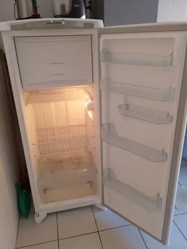 Geladeira consul 300 litros