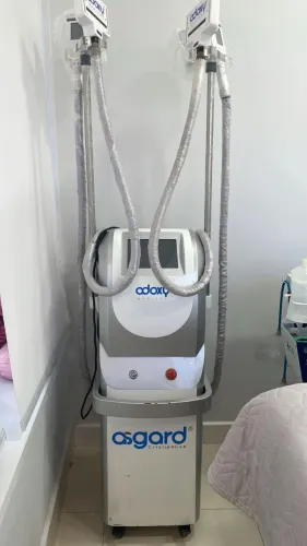2 Máquinas Estéticas  Criolipólise Asgard VC10 + Laser de Diodo Milesman Premium 