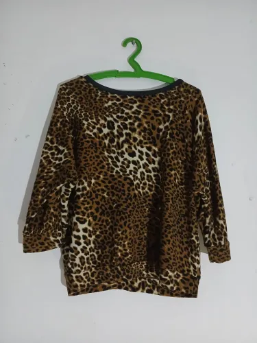 Camisa de Oncinha com manga longa
