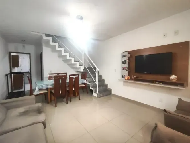 Casa duplex condomínio pertinho West Shopping 02 suítes venda - Campo Grande - RJ