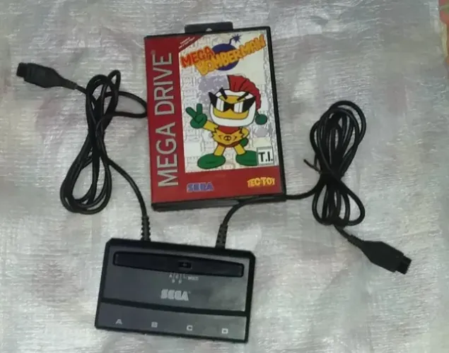 Mega Bomberman +Team Player Multiplayer Adaptor Mega Drive
