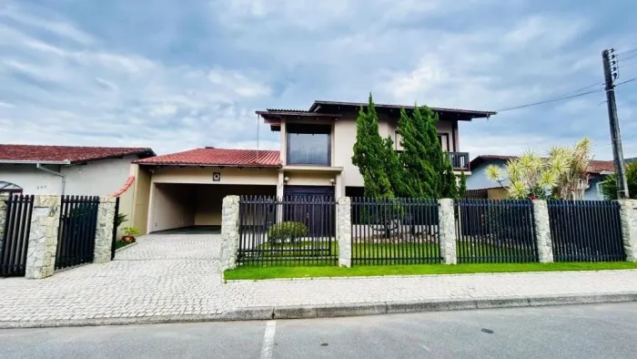 CASA no IRIRIÚ com 4 quartos para VENDA, 260 m²