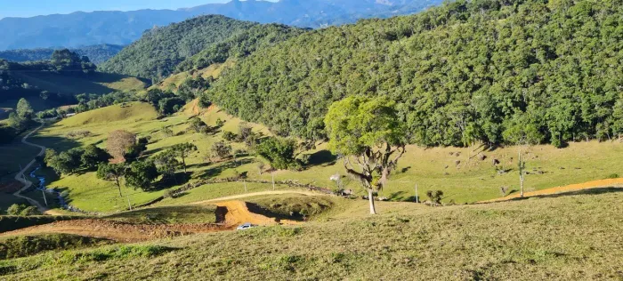 Sitio com escritura e linda vista em Águas Mornas - SC
