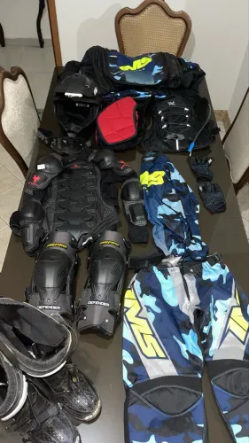 Vendo conjunto motocross