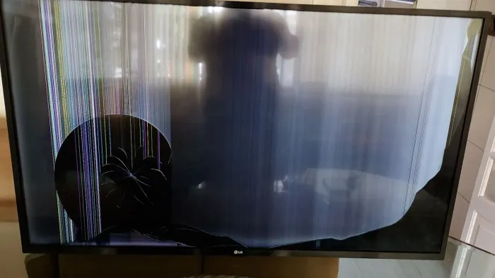 Tv LG 43 polegadas display quebrado