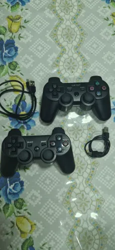 Vendo 2 controles de ps3 funcionando