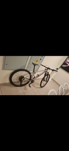 Bike absolute Deore câmbio 12 velocidades