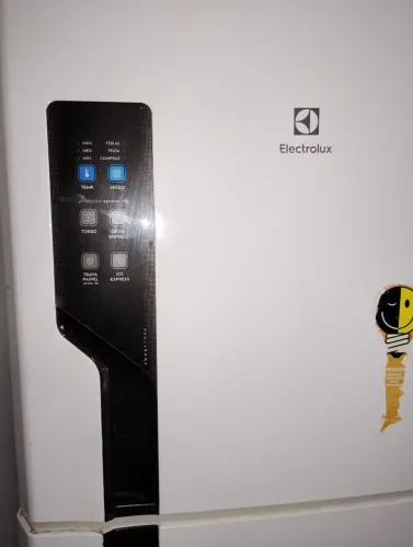 Geladeira para retirada de peças