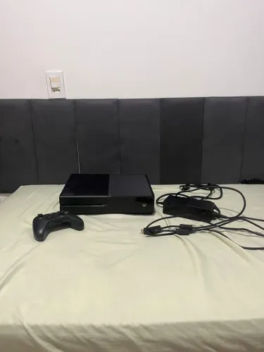 Xbox one + 1controle