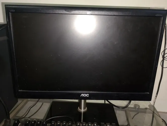 Vendo monitor gamer semi novo