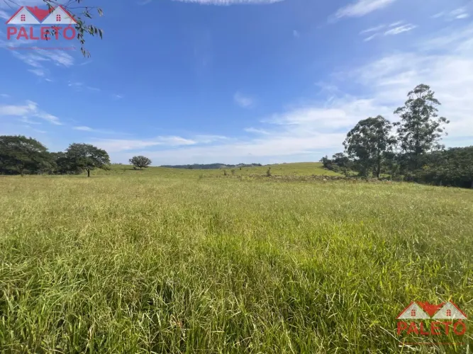Sítio 17 alqueires com rio a venda na cidade de Porangaba interior de SP