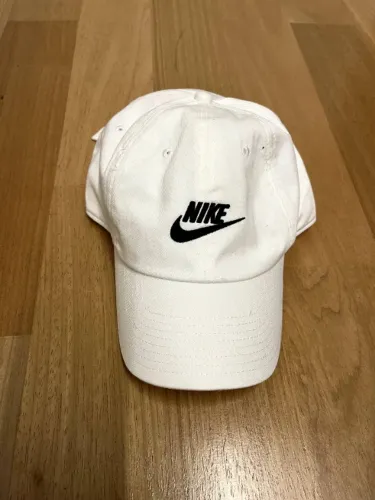 Boné Nike Branco