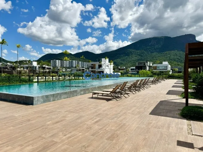 Lote de 300m² com Vista para o Lago - Oportunidade no Reserva da Pedra!