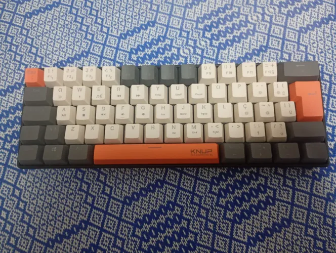 Teclado mecânico 60% knup, switch azul
