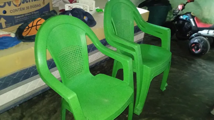 Mesa e cadeiras 4